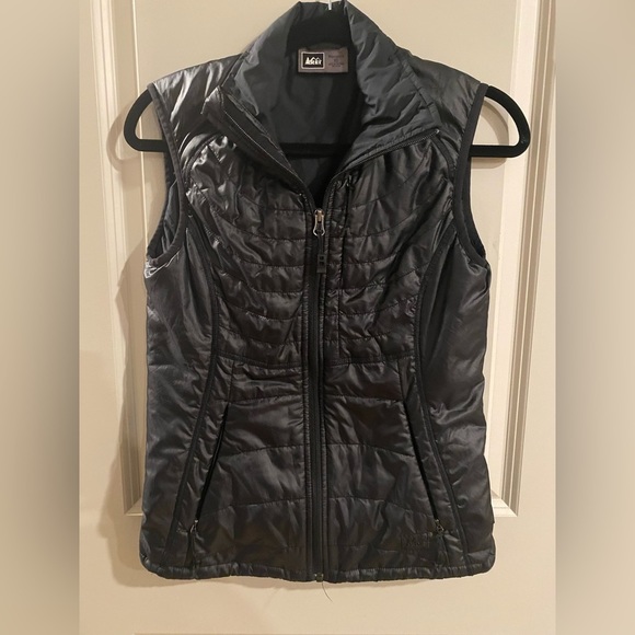 REI Jackets & Blazers - REI vest EUC